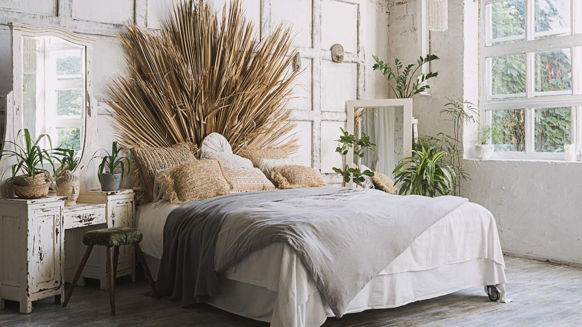 Rustic beach bedroom